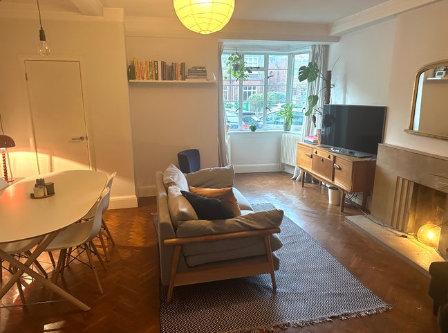 Small double room in Dartmouth Park  Main Photo