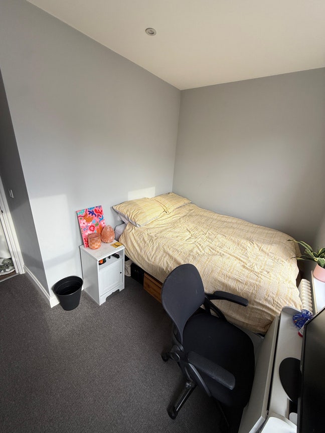 🏡Double Room with Private Bathroom 😊 Main Photo