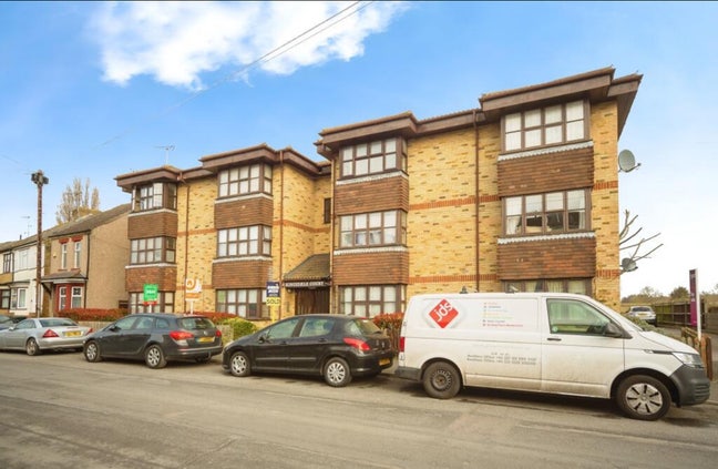 Studio Flat - 5 Min Walk to Station - Parking Main Photo