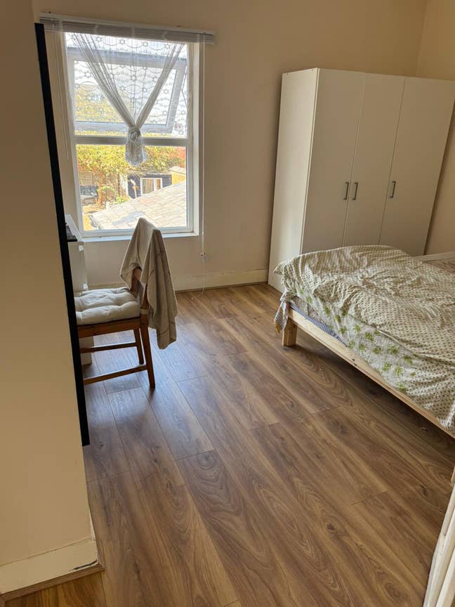 Stay a While! Bright Room for Temporary Rent Main Photo