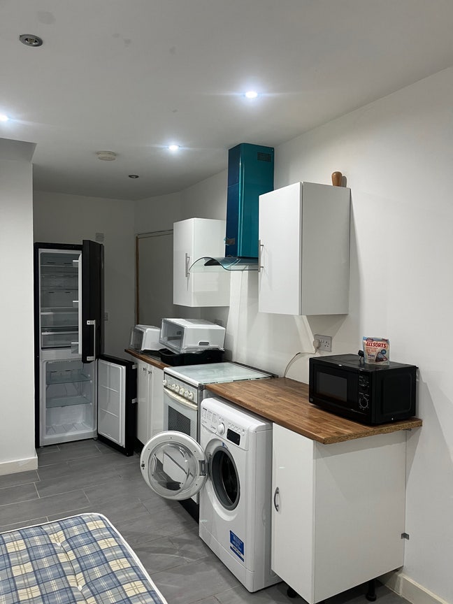 Studios room for rent  Main Photo