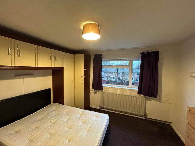 House Share - 3 bed house Main Photo