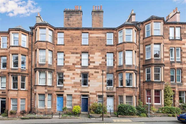 3 rooms in light, bright Bruntsfield flat - HMO Main Photo