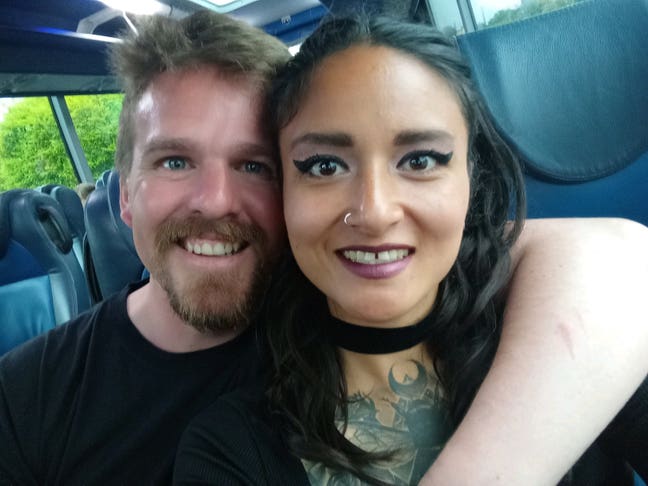 Looking for a room in a flat share or lodging Main Photo