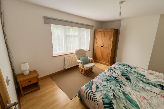 Double Bedroom + small extra room in Glastonbury Main Photo