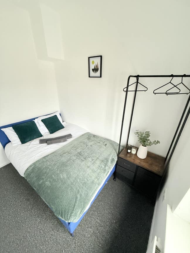 Beautiful Rooms to rent  Main Photo