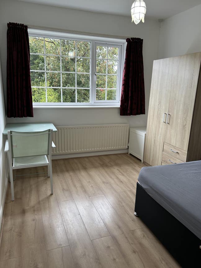 Double Room for professionals in Woolton  Main Photo