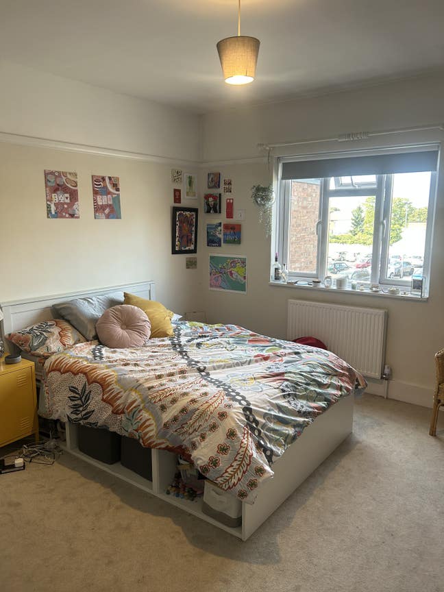 Bright, Spacious Double Room  Main Photo