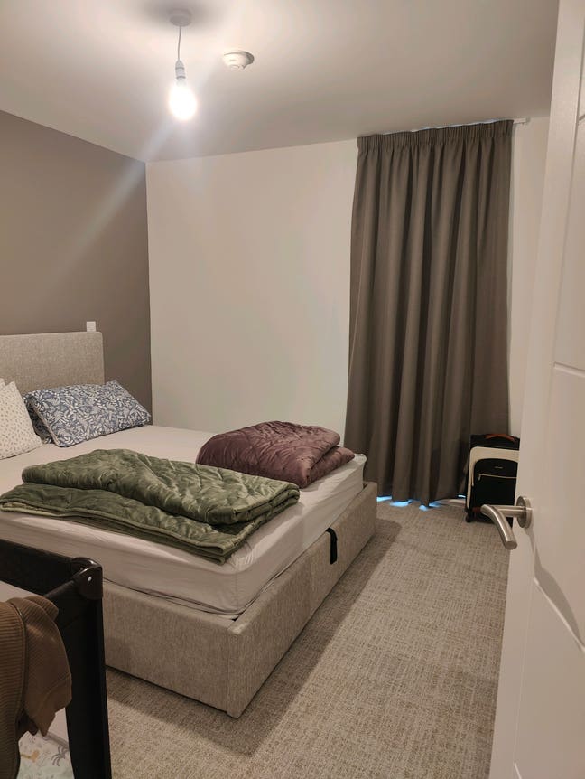 Double bedroom available in 2bedroom apartment  Main Photo