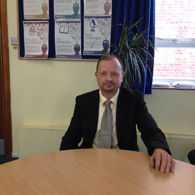 I am looking for someone who is educated,resp... Main Photo