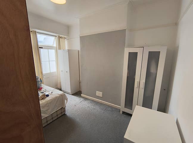 Ground floor double room for rent (Bills included) Main Photo
