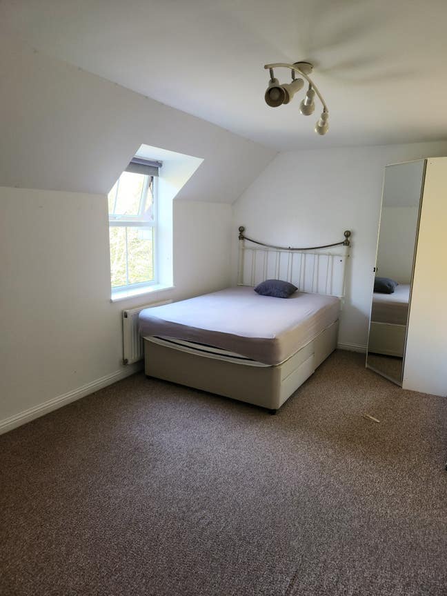 Furnished Double room next to UWE Frenchay camp. Main Photo