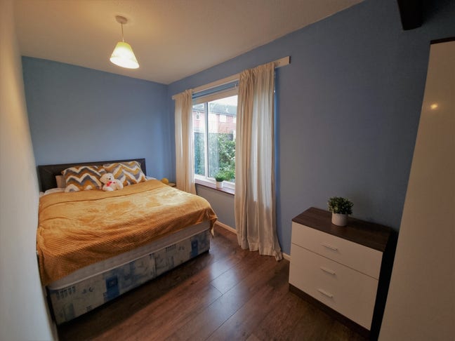 Comfortable room to rent in Eccles, M30 Main Photo