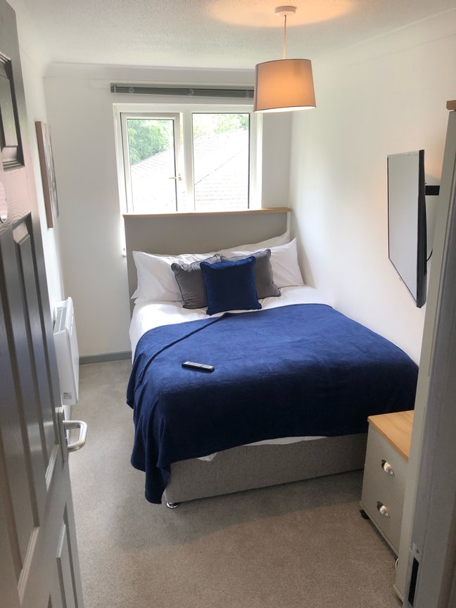 Professional House Share  Main Photo