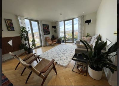 Double En Suite in Modern Flat | West Hampstead Main Photo