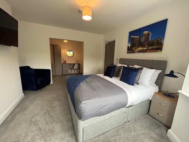 Beautiful Professional House Share Main Photo