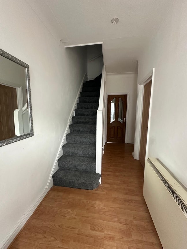 Newly refurbished  female household Main Photo