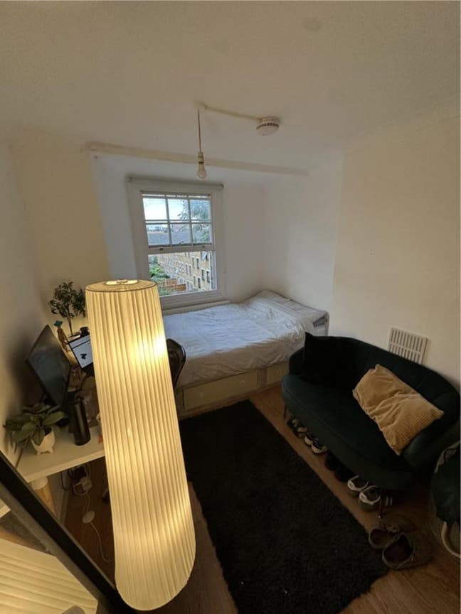 Double room in friendly Whitechapel house Main Photo