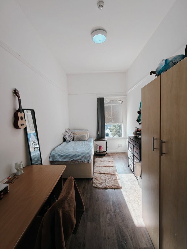 Single Room on London Road Main Photo