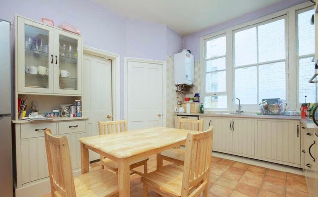 Spacious Double Room in 4-Bed Flat – Holborn Main Photo