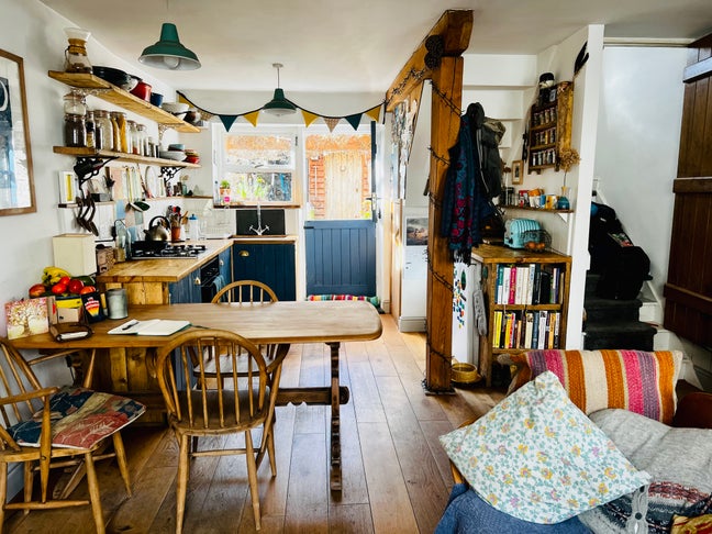Cosy rustic home Main Photo