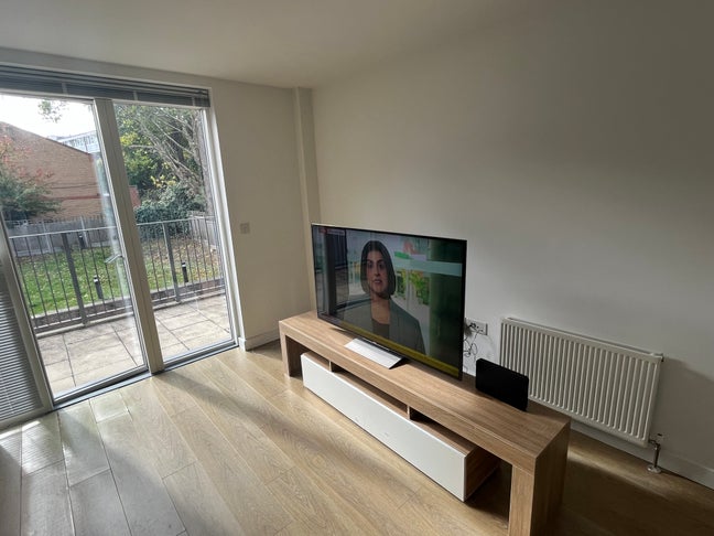 Double room and Private Bathroom in Roehampton  Main Photo