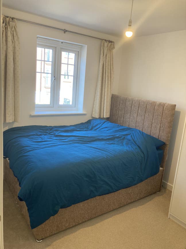 Spacious Double Bedroom  Main Photo