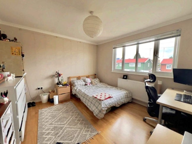 All bills Incl. Brent Cross! Dbl Room, Clean Home Main Photo