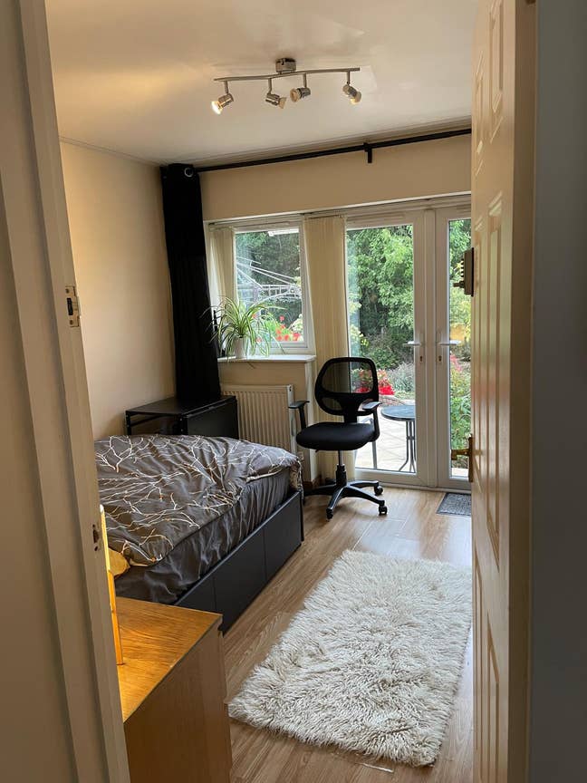 Lovley room in bray Main Photo
