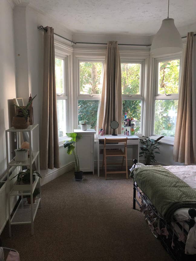Shining double room next to St Andrew Park Main Photo