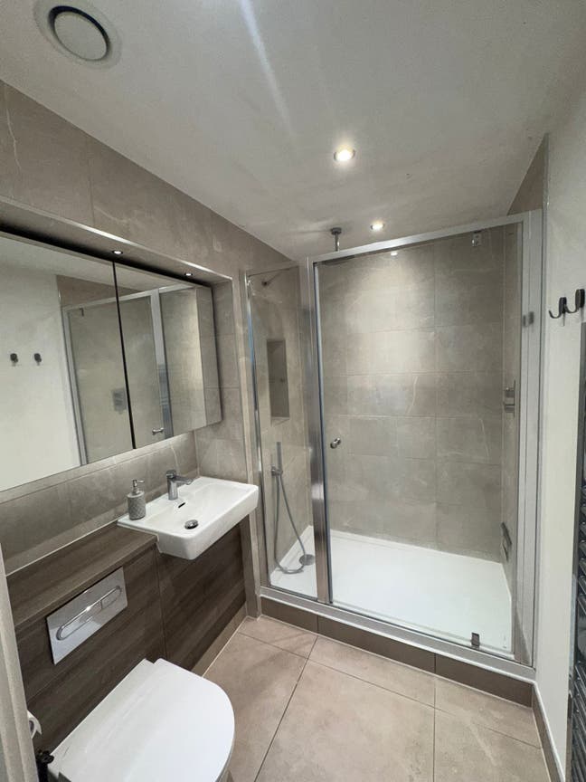 🌟 Modern Double Room – £995 PCM (Bills Included)  Main Photo