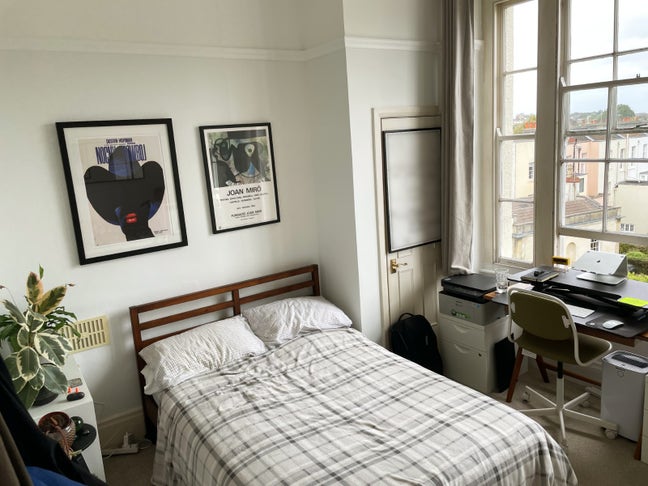 Double room near the heart of Clifton Village Main Photo