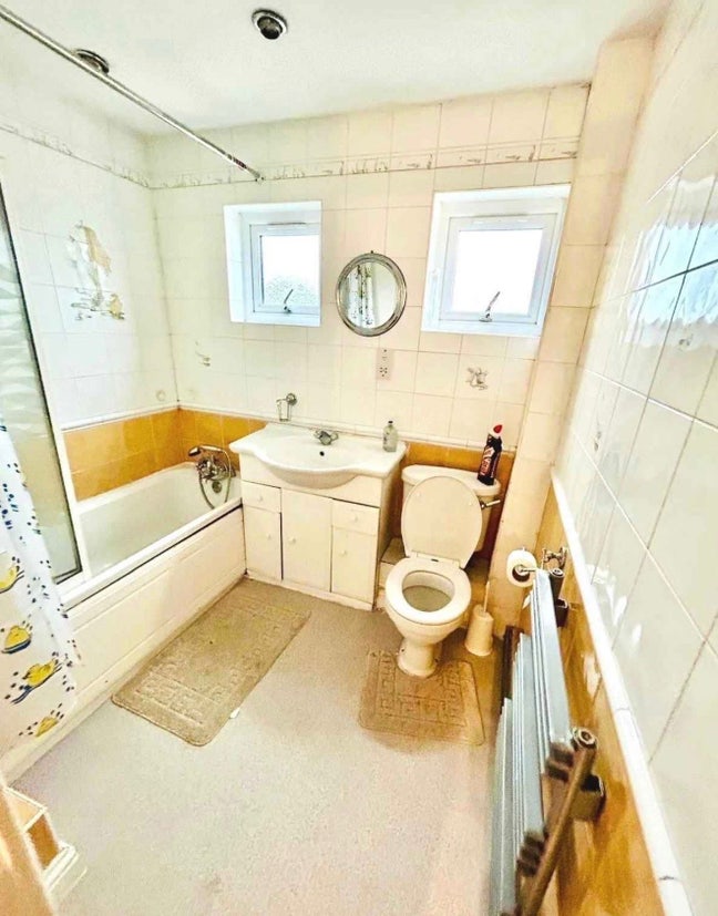 Single Room for Rent  Main Photo