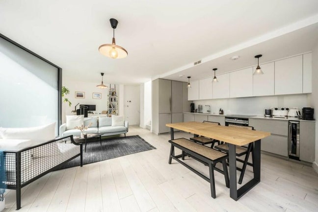 Gorgeous double room with a terrace  Main Photo