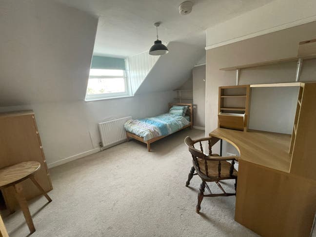 Lovely room with en suite in Leyton Main Photo