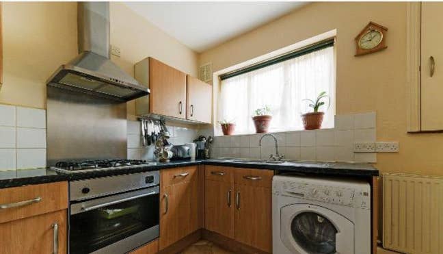 Furnished spacious double room  Main Photo