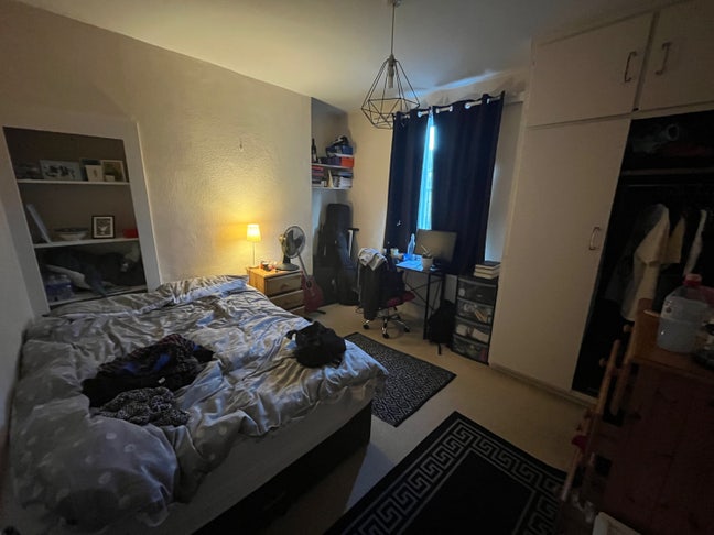 Lovely double room in zone 1 Main Photo