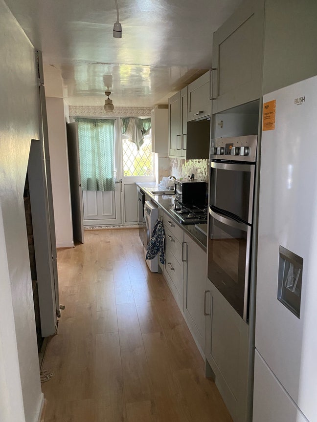 2 double bed house near hospital Main Photo