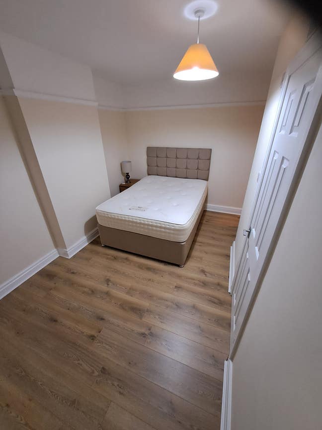 Double room with private ensuite bathroom  Main Photo