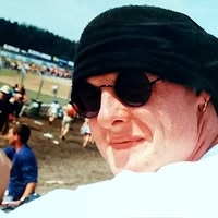 47 year old Male seeks a single or double room Main Photo