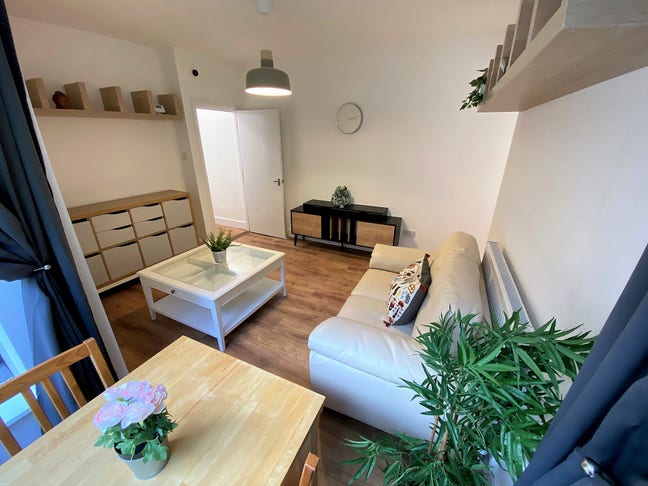 1 bed flat, fully furnished Main Photo