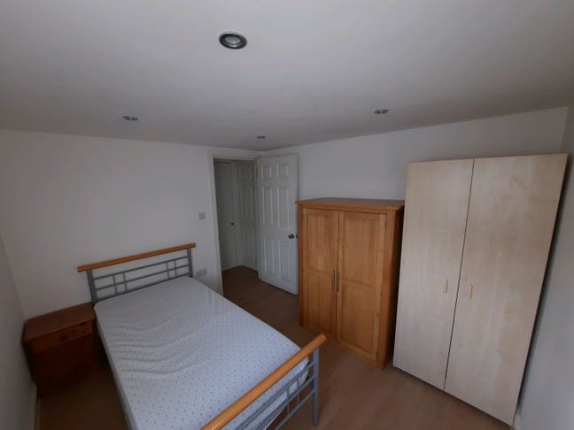 Single room available in Eastham opposite park  Main Photo