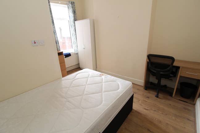 Double Room-Bills included - City centre-CV1 4EQ Main Photo