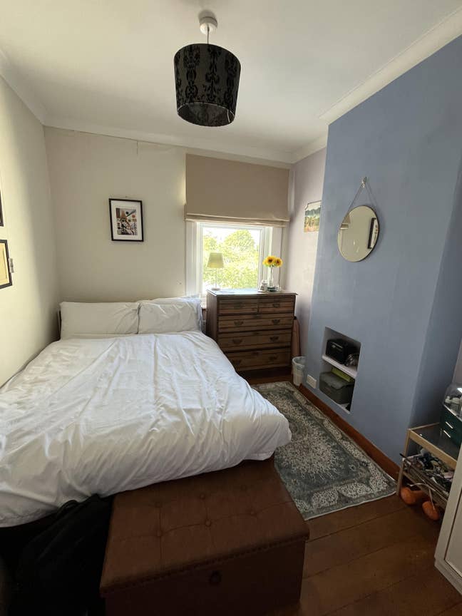 Bright Double Room in South Norwood available Main Photo
