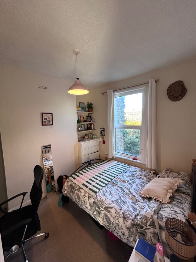 Bright double room in Tooting/Colliers Wood Main Photo