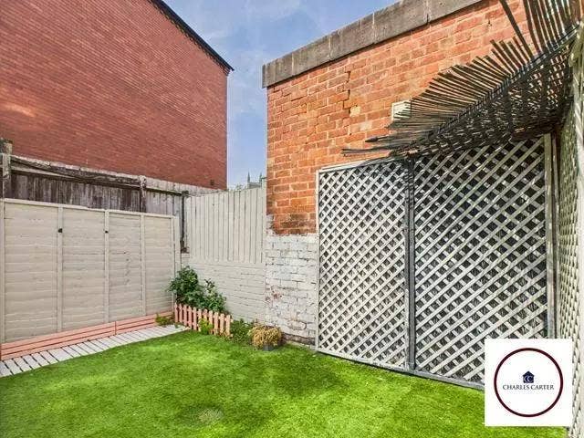 Double room available in WR5  Main Photo
