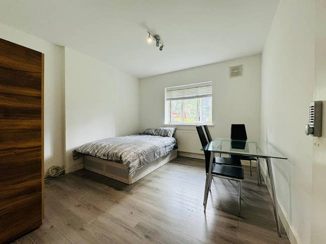 Three Double Rooms Next to Wembley Main Photo