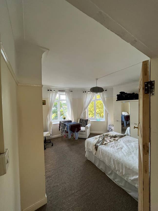 Large and bright room in Clapham Park Main Photo