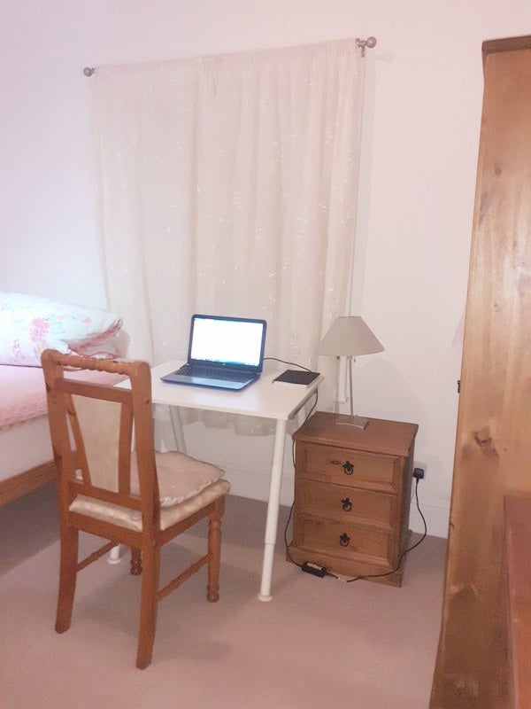 Cozy room in quiet comfortable flat Main Photo