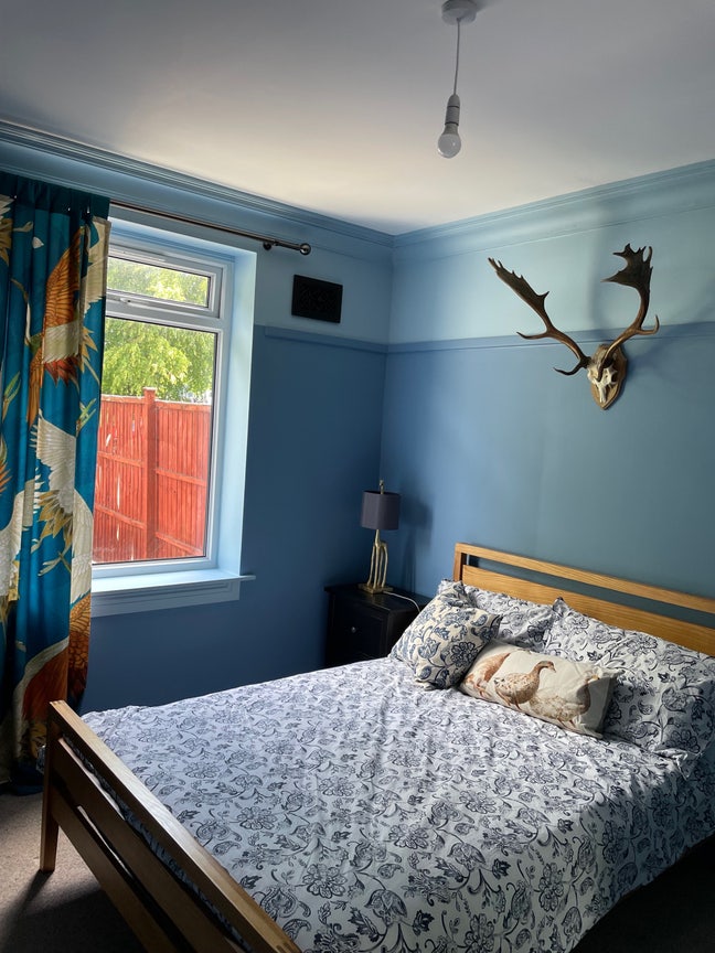 Double bedroom near to tram  Main Photo